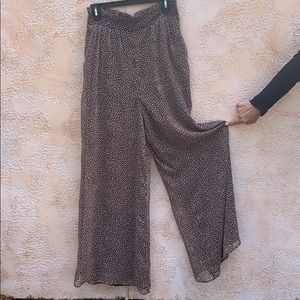 Wide leg pattern pants